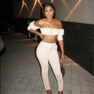 2 piece set. Only worn once